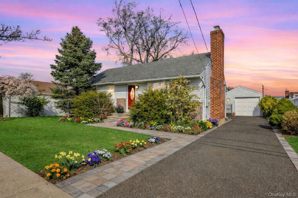 Photo of 228 8th Street, Bethpage, NY 11714 (MLS # 991074)