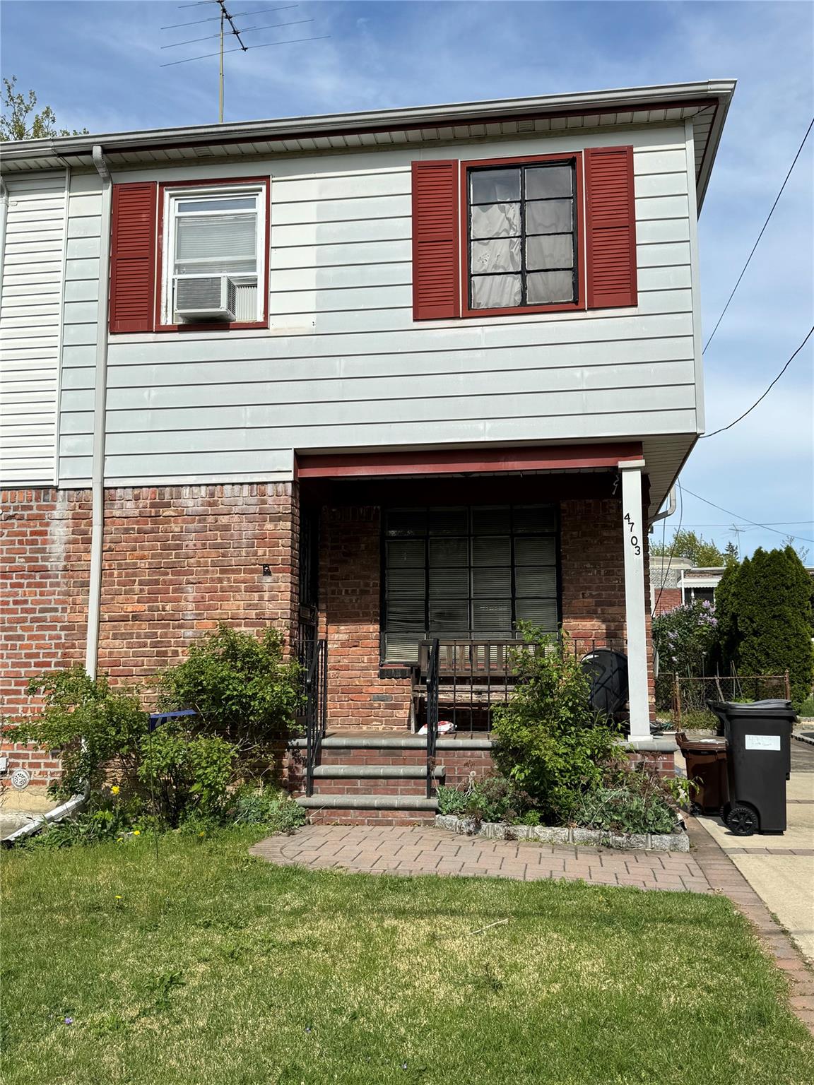 Property for Sale at 212th Street, Flushing, Queens, NY - Bedrooms: 3 
Bathrooms: 2 
Rooms: 5  - $865,000