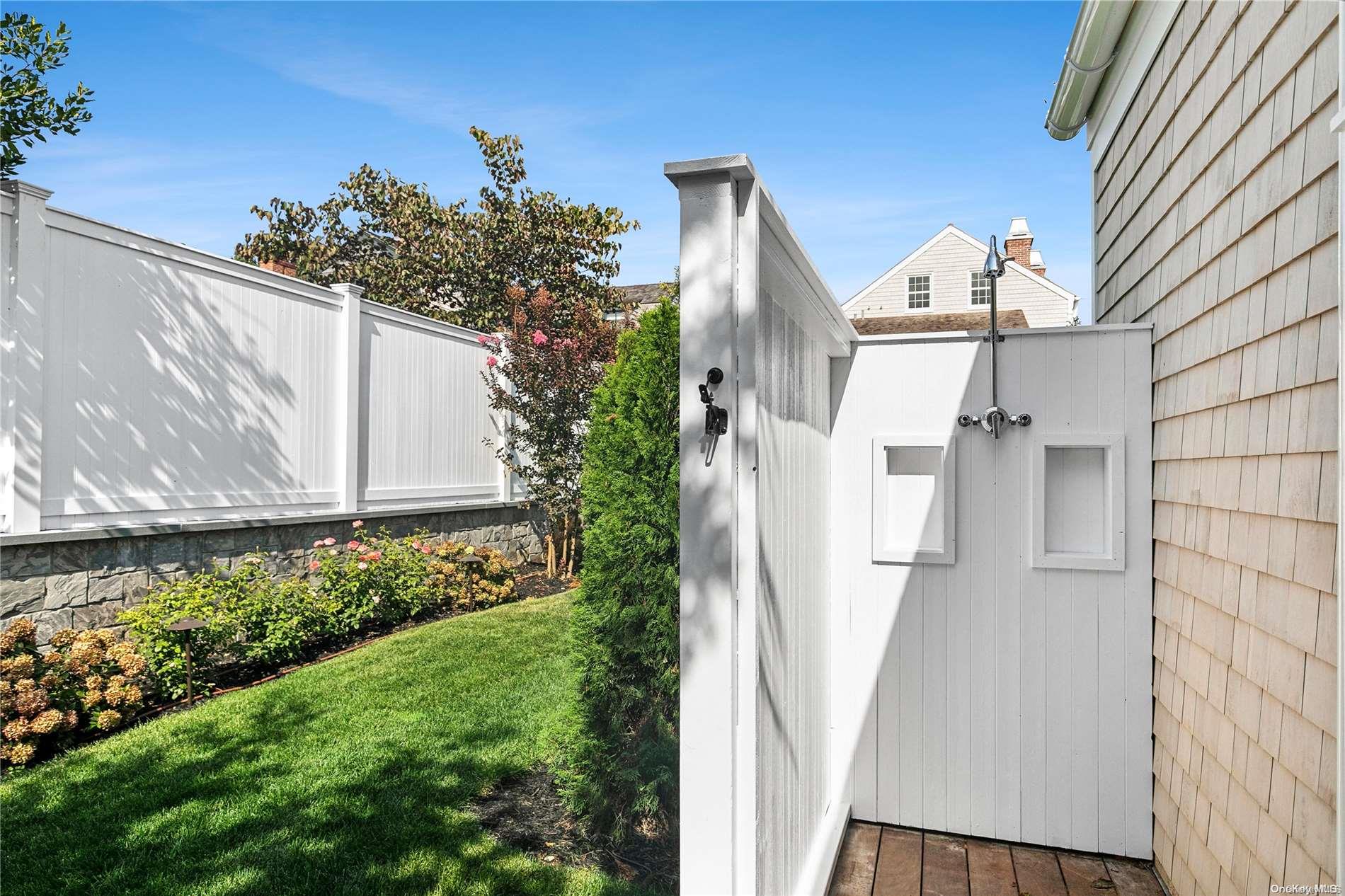 27 Howard Street, Sag Harbor, New York image 24