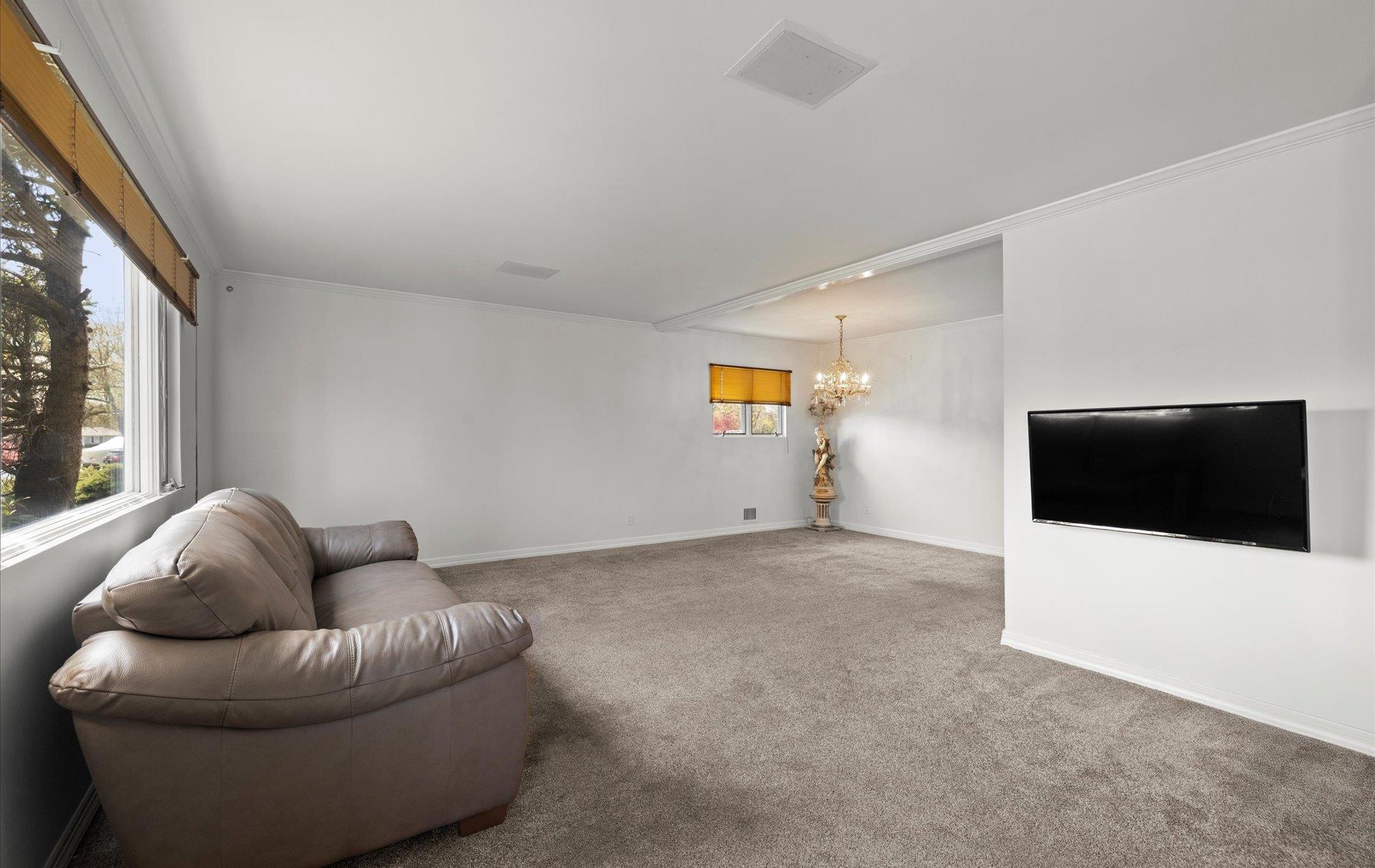 11 Pickwick Drive, Commack, New York image 6