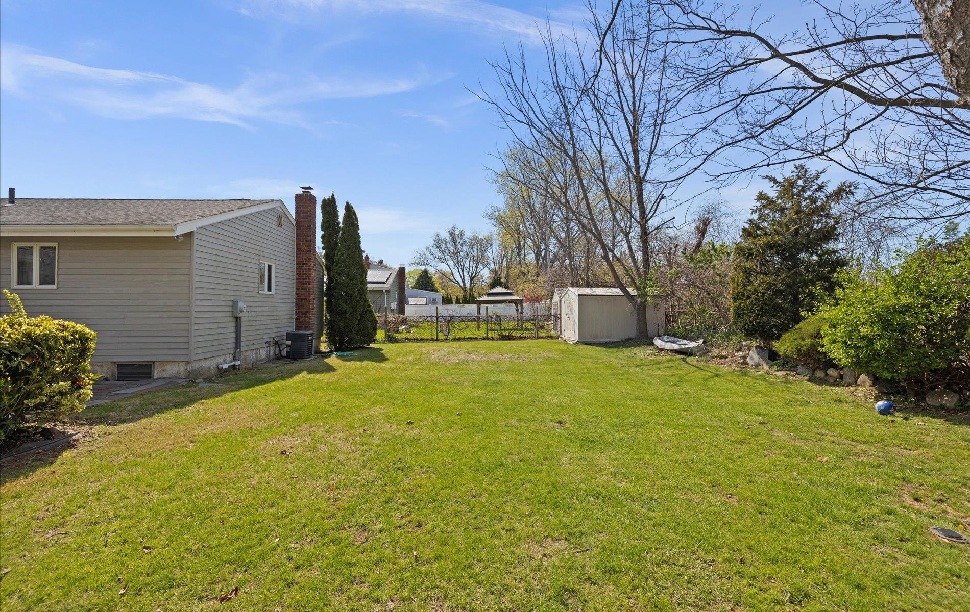 11 Pickwick Drive, Commack, New York image 24