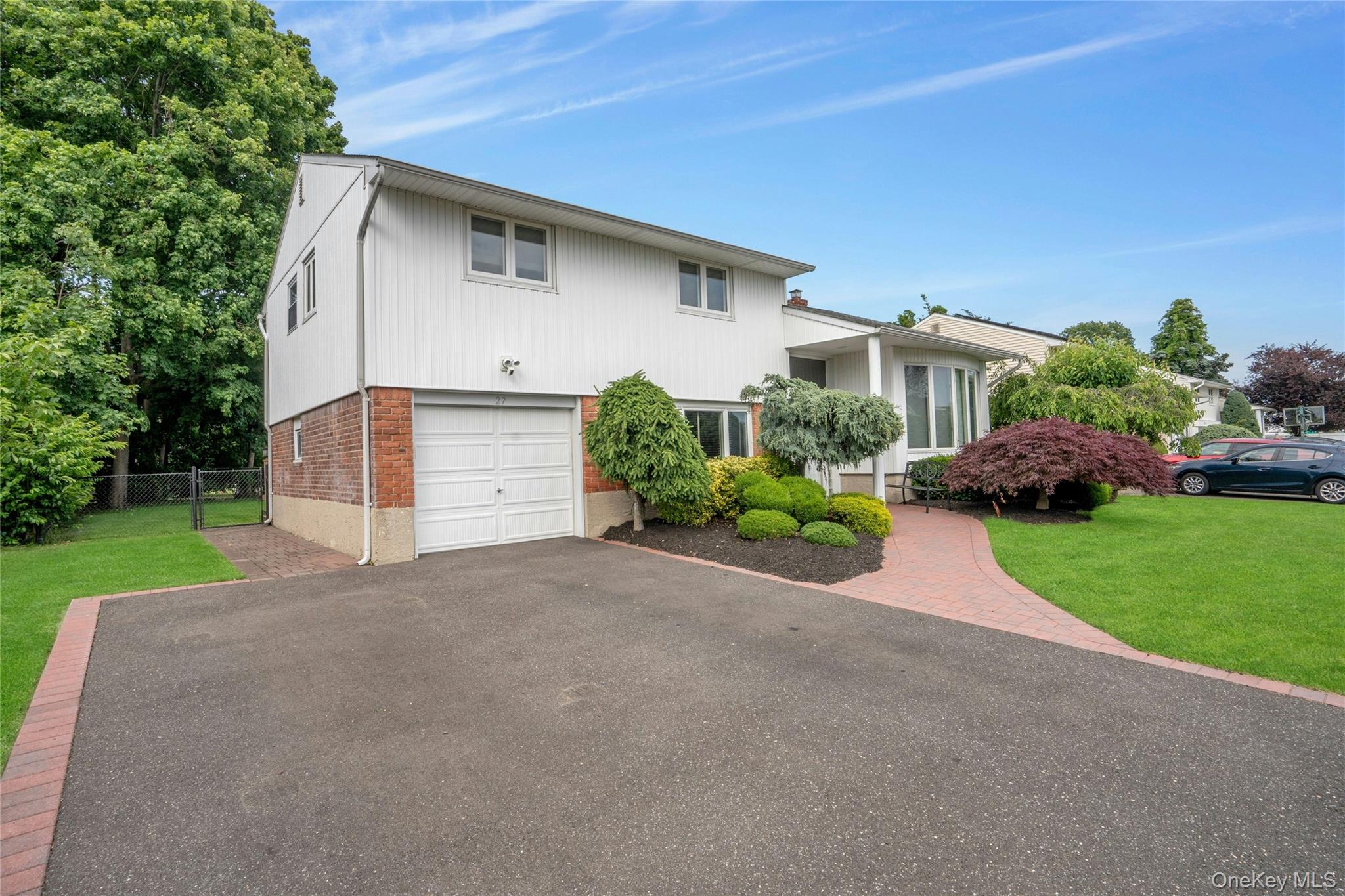 27 Coronet Lane