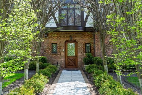 17 sutton Place Lawrence NY 11559