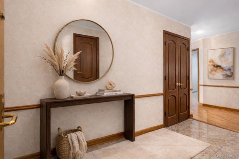 112-01 Queens Boulevard 17H Forest Hills NY 11375