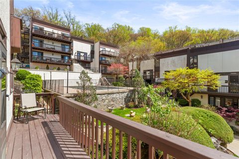 1200 Warburton Avenue 8 Yonkers NY 10701