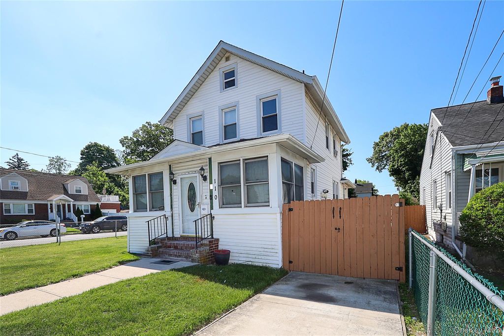 Photo of 110 E Roosevelt Avenue, Roosevelt, NY 11575 (MLS # 1002406)