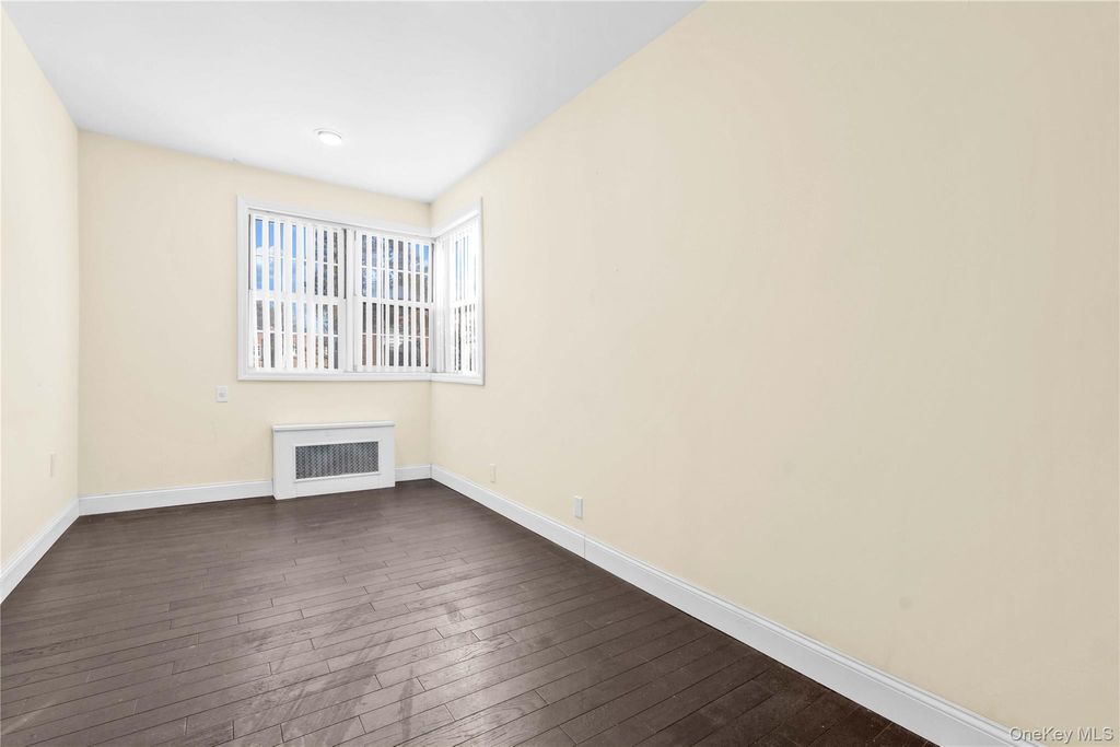 Photo of 78-15 138th Street #35E, Flushing, NY 11367 (MLS # 958228)