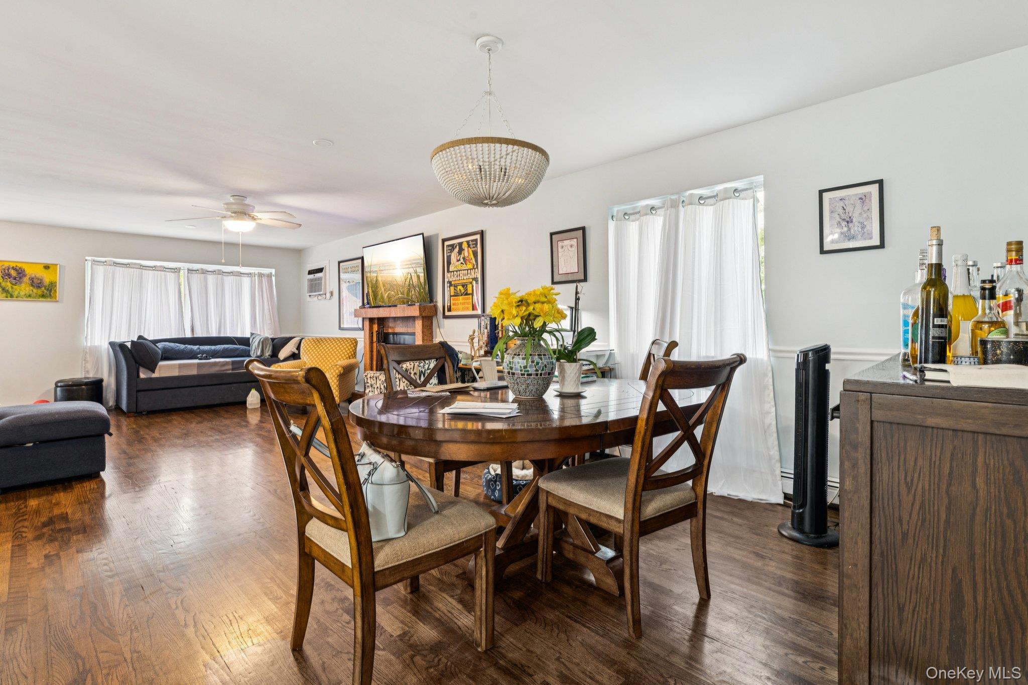 Long Beach, New York 11561, United States, 6 Bedrooms Bedrooms, ,4 BathroomsBathrooms,Residential,Active,190656