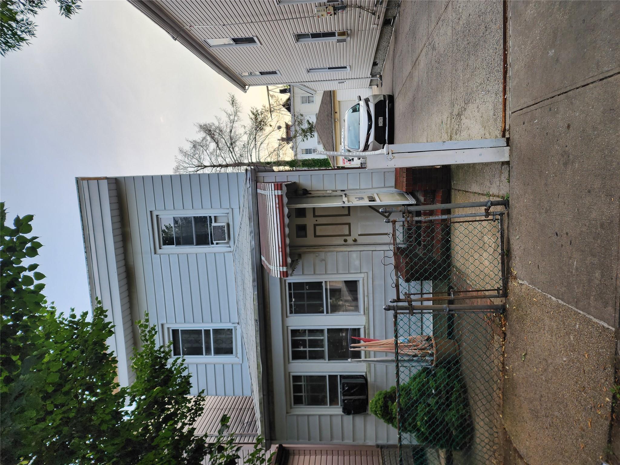 Property for Sale at 116 Street, Richmond Hill, Queens, NY - Bedrooms: 3 
Bathrooms: 3 
Rooms: 7  - $749,000