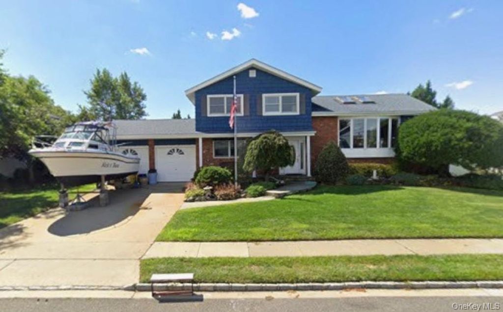 Photo of 65 Waterview Avenue, Massapequa, NY 11758 (MLS # 941423)