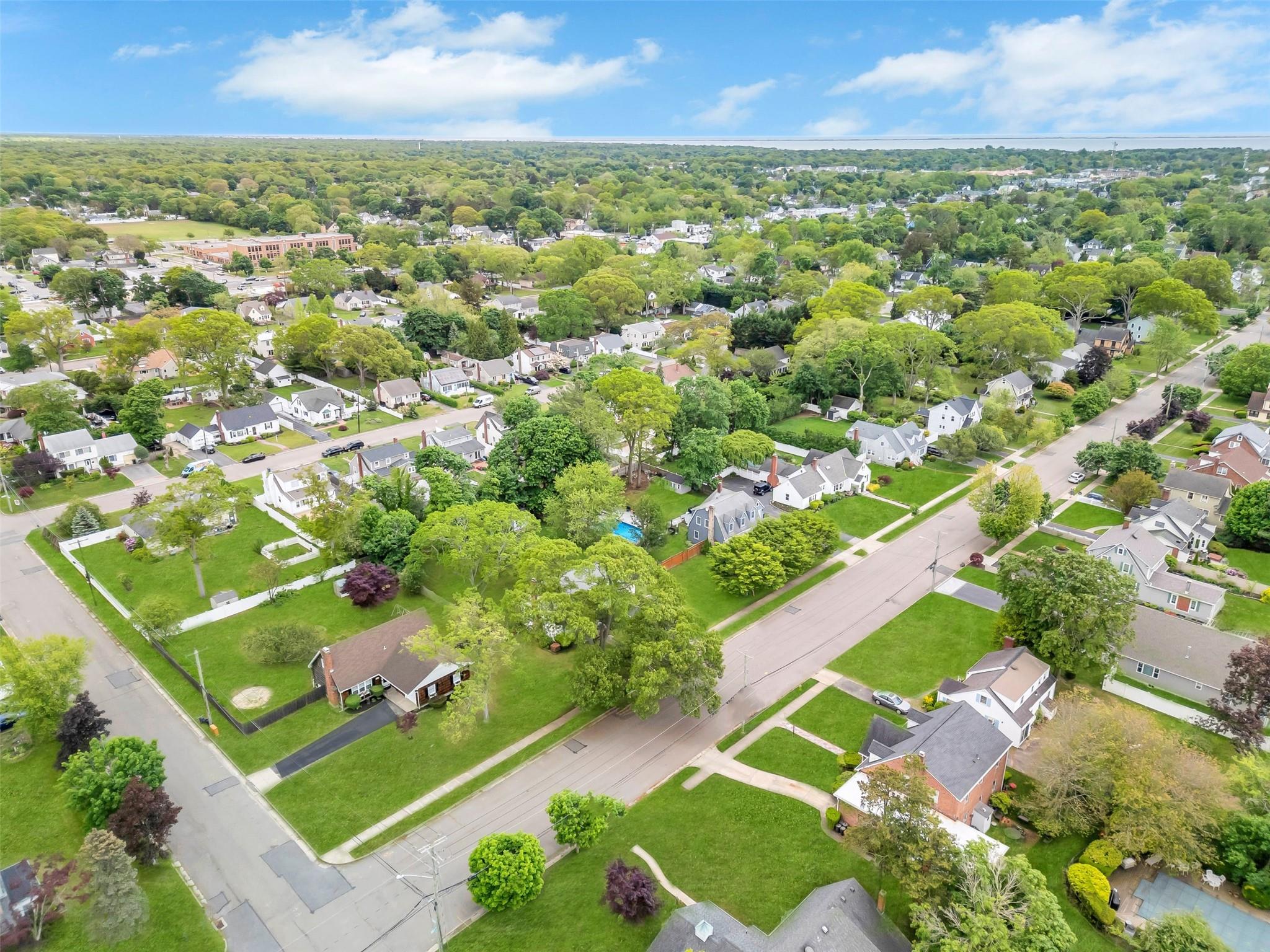 301 Maple Avenue, Patchogue, New York image 26