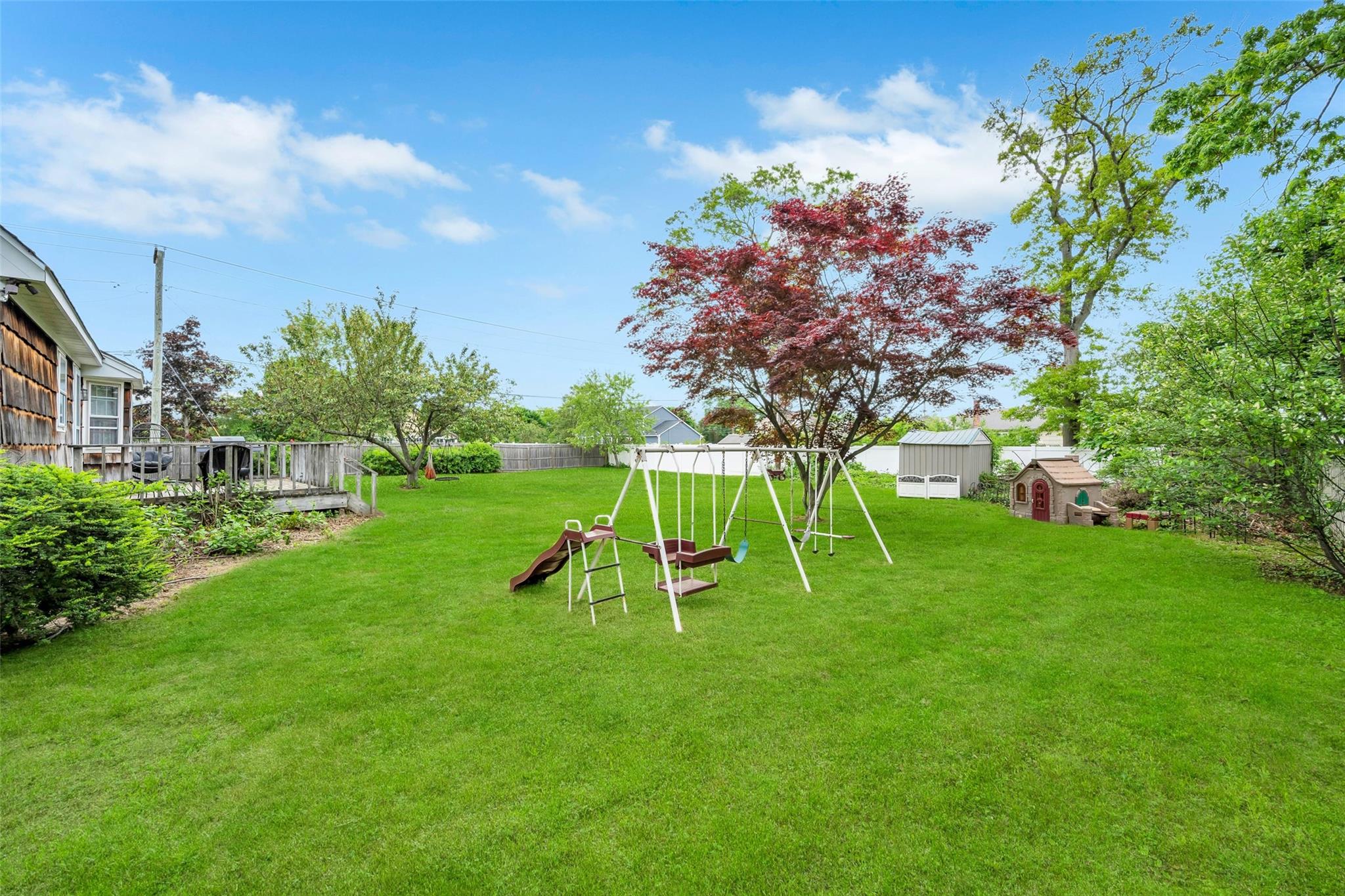 301 Maple Avenue, Patchogue, New York image 18
