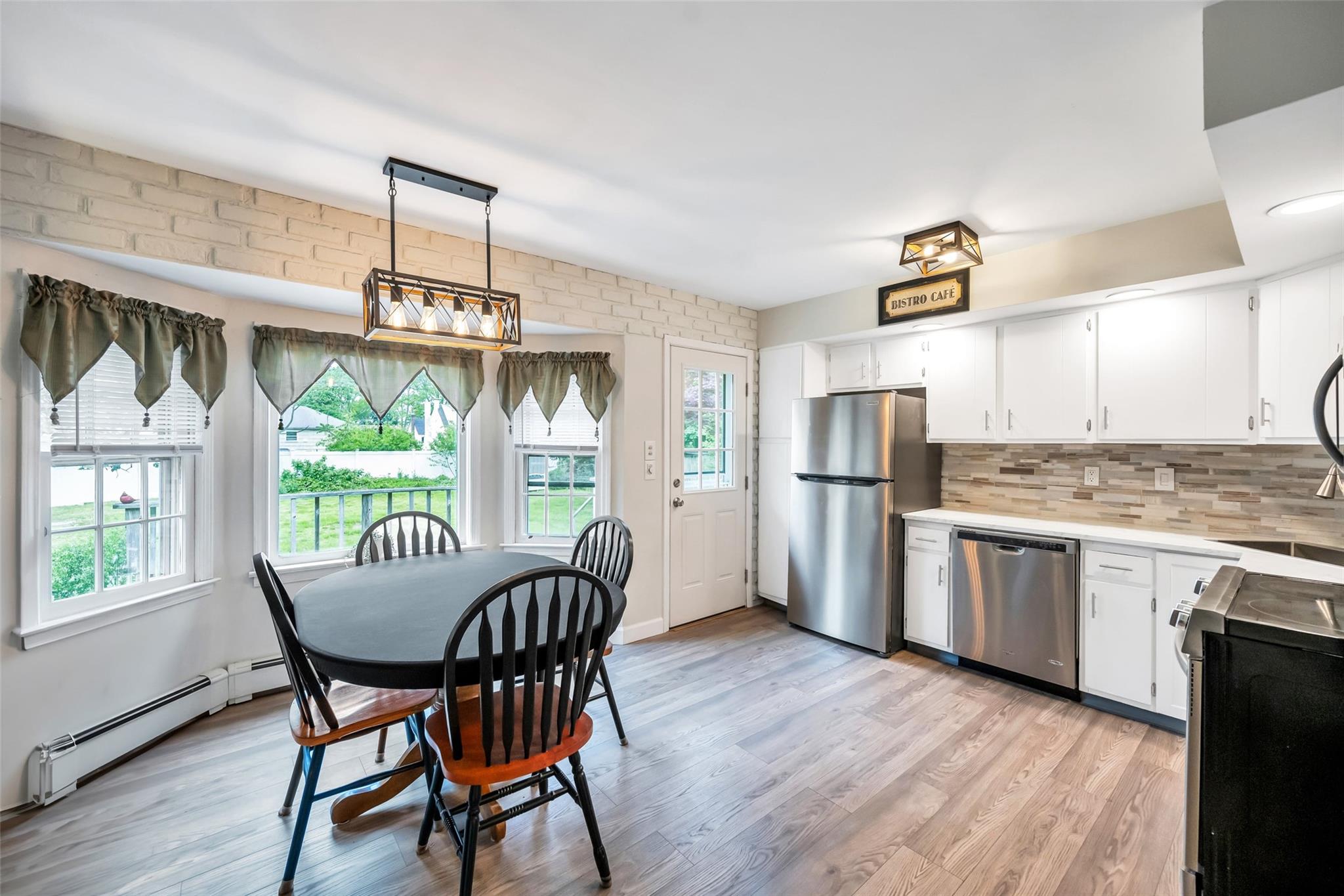301 Maple Avenue, Patchogue, New York image 8