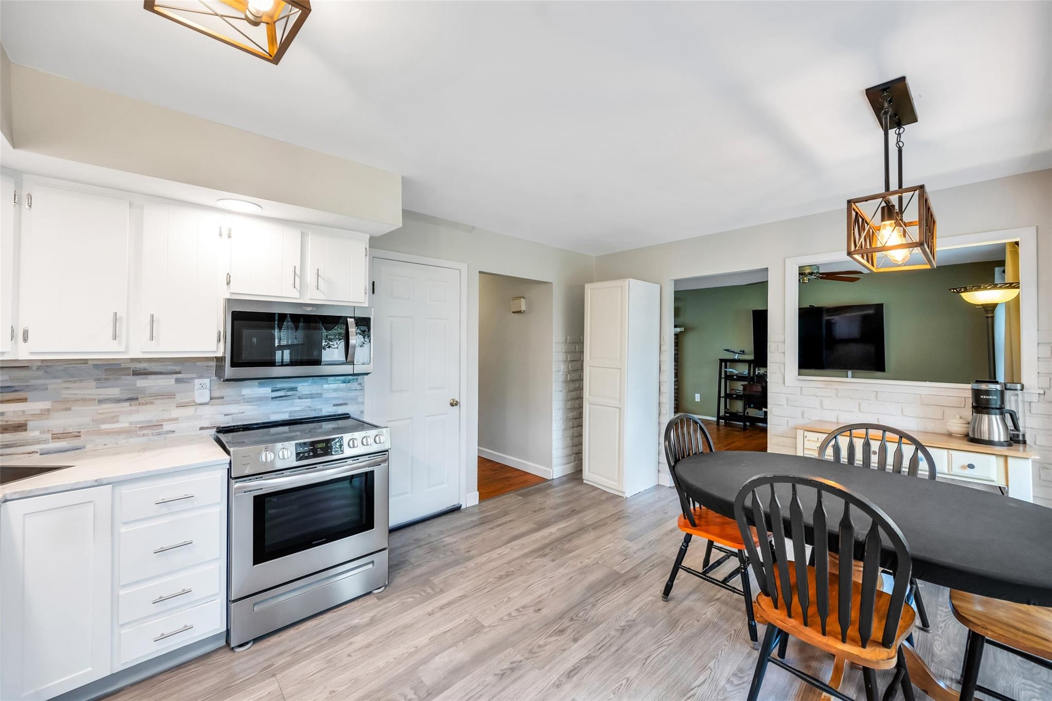 301 Maple Avenue, Patchogue, New York image 9
