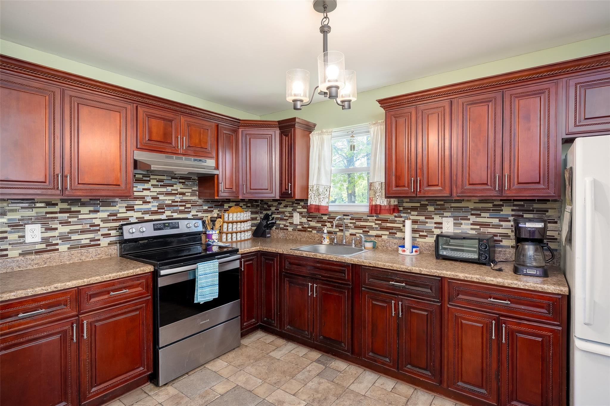 26 Arpage Drive, Shirley, New York image 10