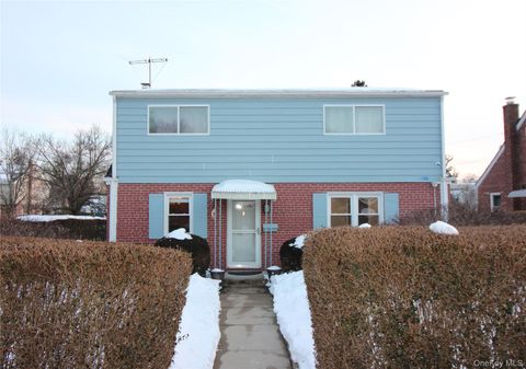 Homes For Sale - 1 Pine Place<br/> Glen Cove, NY 11542