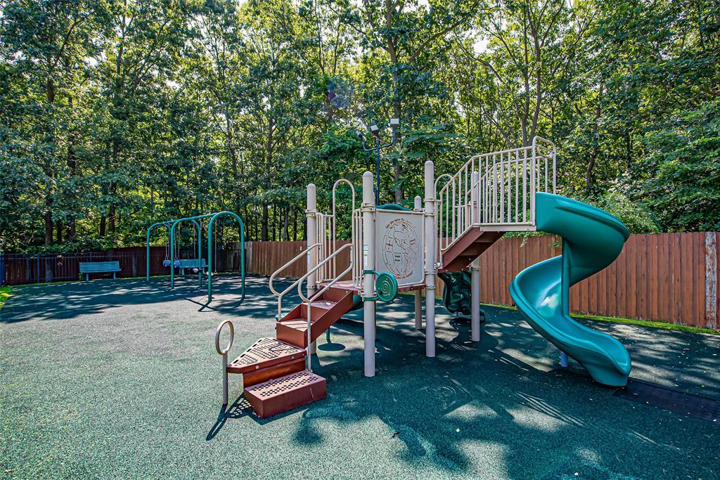 460 Old Town Road Rd #25N, Port Jefferson Station, New York image 19