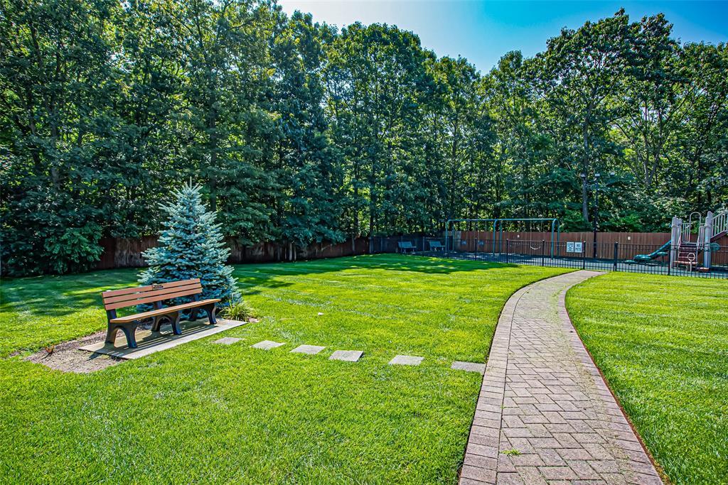 460 Old Town Road Rd #25N, Port Jefferson Station, New York image 18