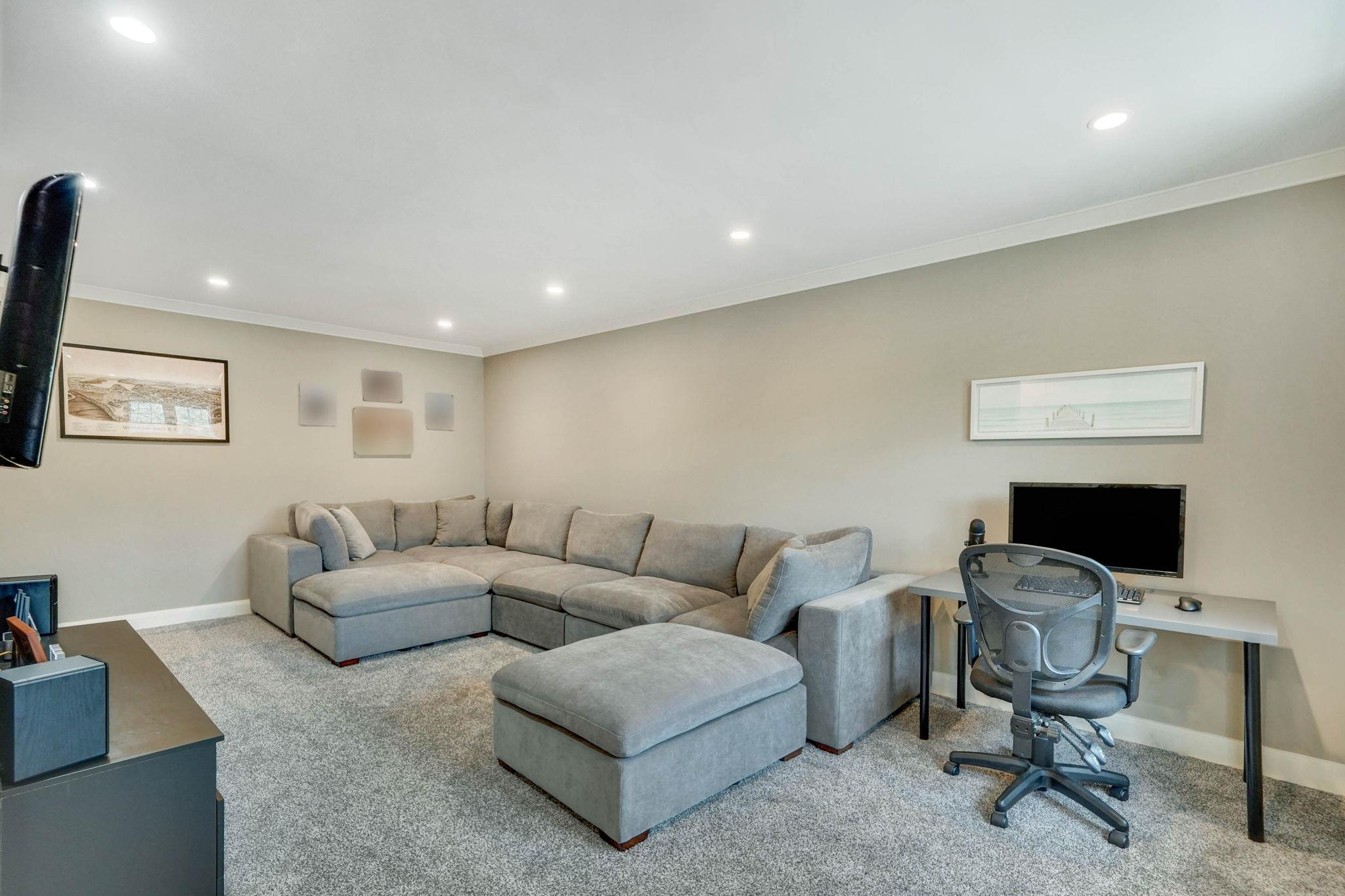 460 Old Town Road Rd #25N, Port Jefferson Station, New York image 6