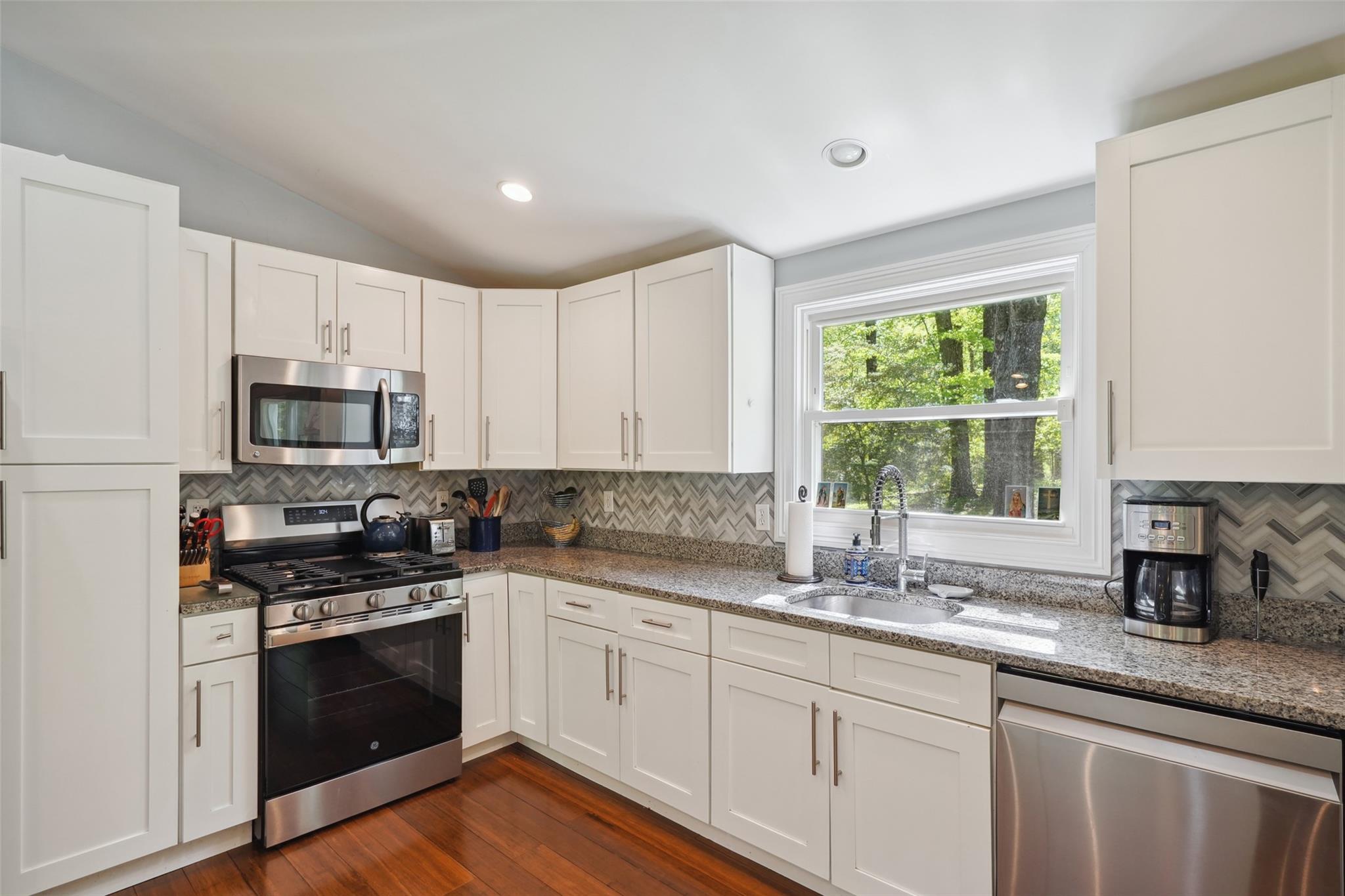 17 Kingswood Way, South Salem, New York image 11