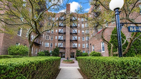Homes For Sale - 84-49 168th Street #2V<br/> Jamaica Hills, NY 11432