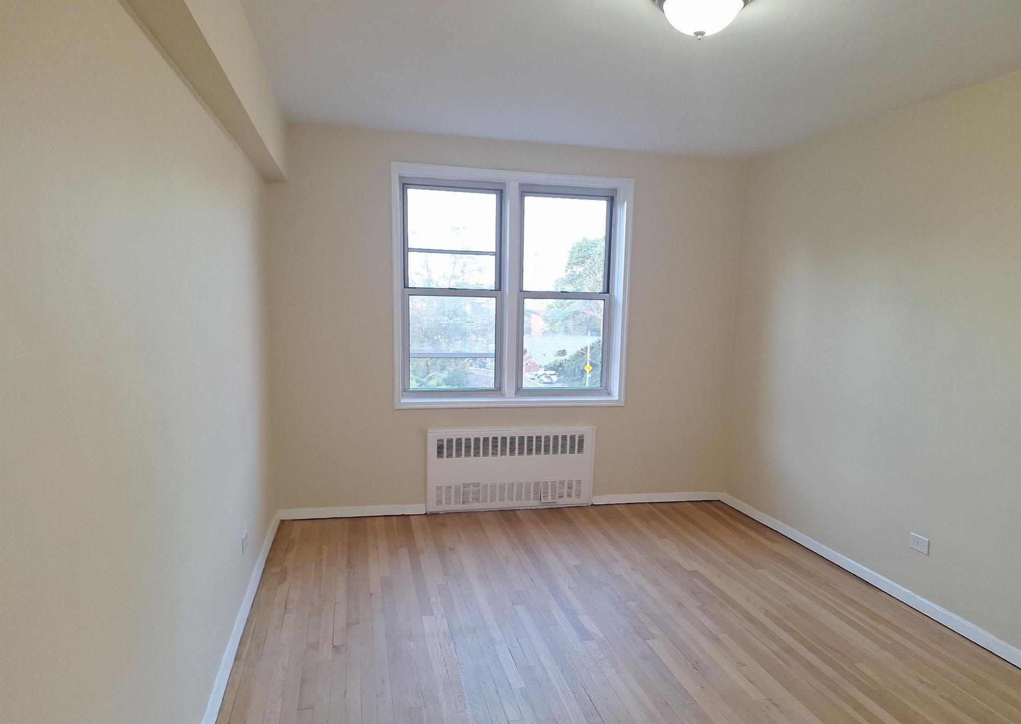 3475 Greystone Avenue 7E