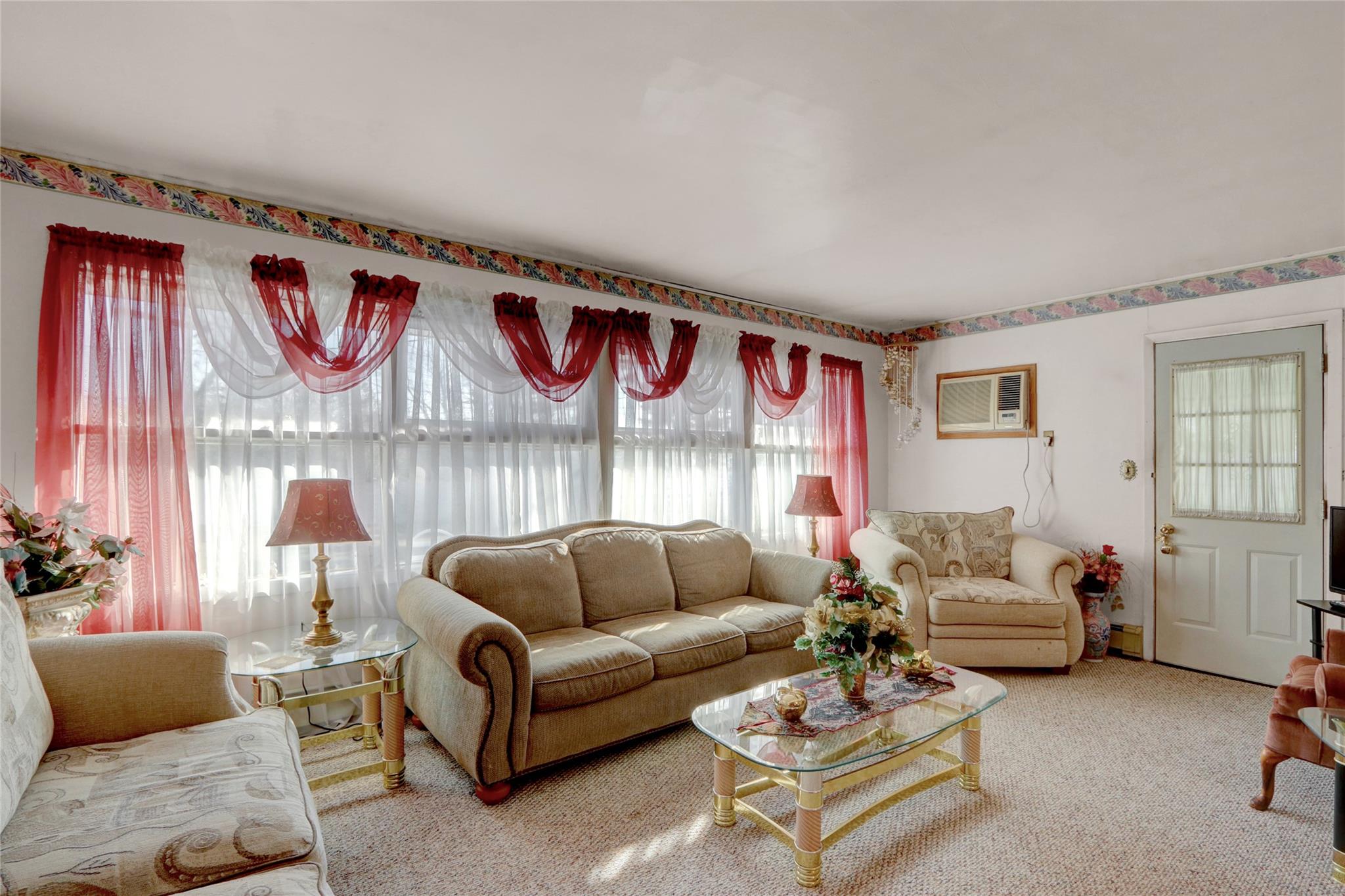 39 Springtime Lane, Levittown, New York image 16