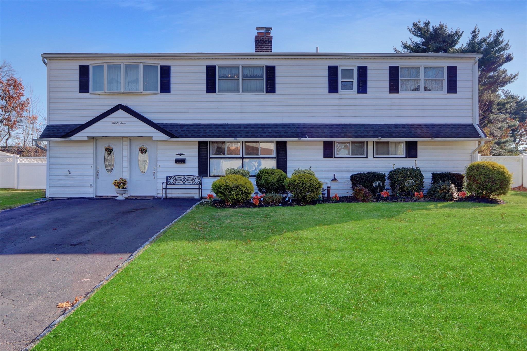 39 Springtime Lane, Levittown, New York image 1