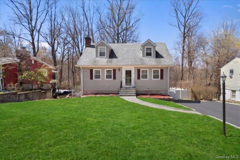 Homes For Sale - 33 Greenwood Lane<br/> White Plains, NY 10607