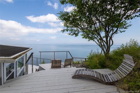 Photo of 58 Hillcrest Drive, Baiting Hollow, NY 11933 (MLS # 888442)