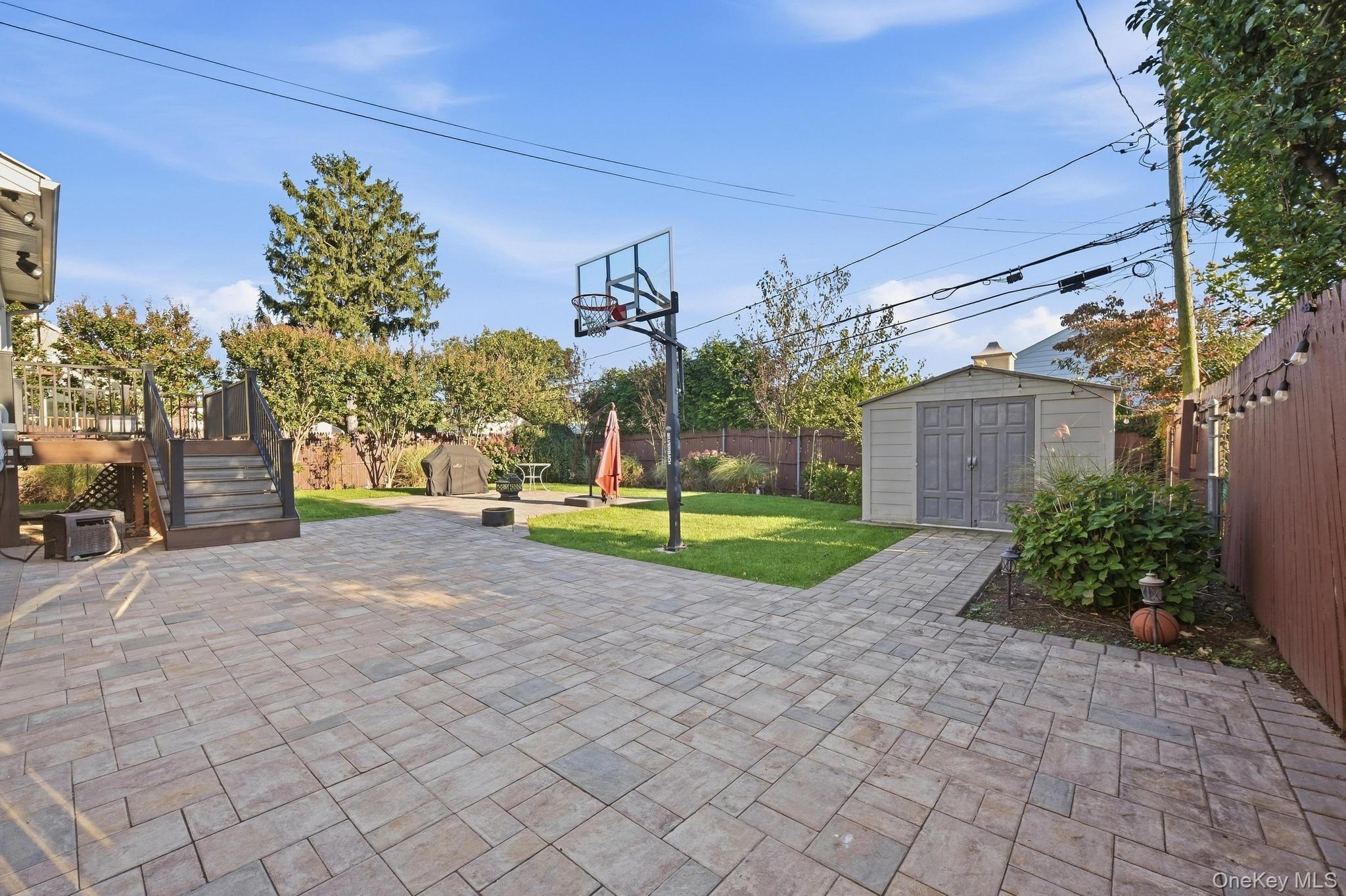 2624 Flower Street
