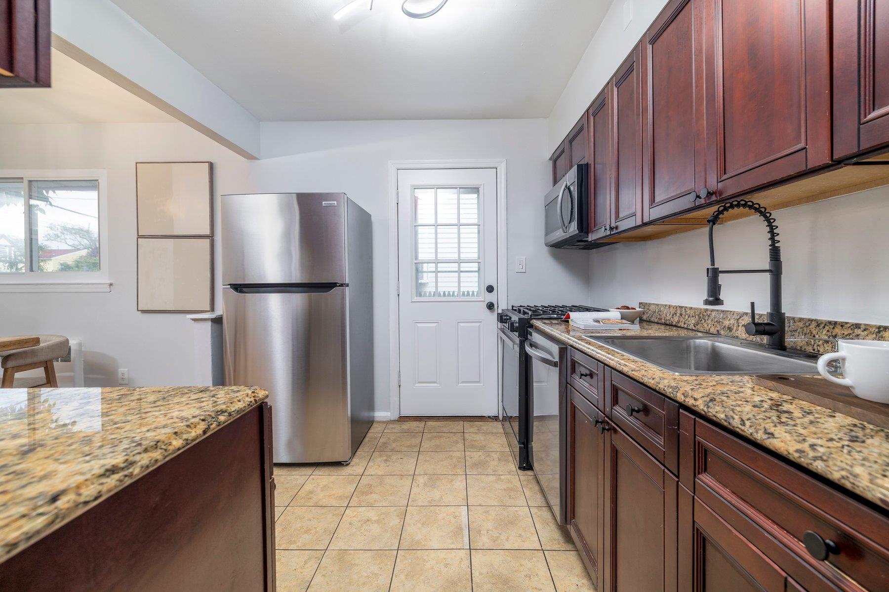 23 Lincoln Street, Elmont, New York image 6