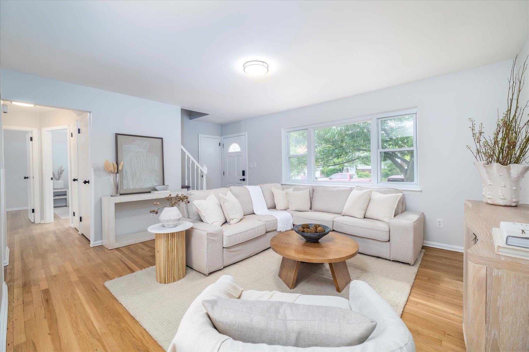 23 Lincoln Street, Elmont, New York image 4
