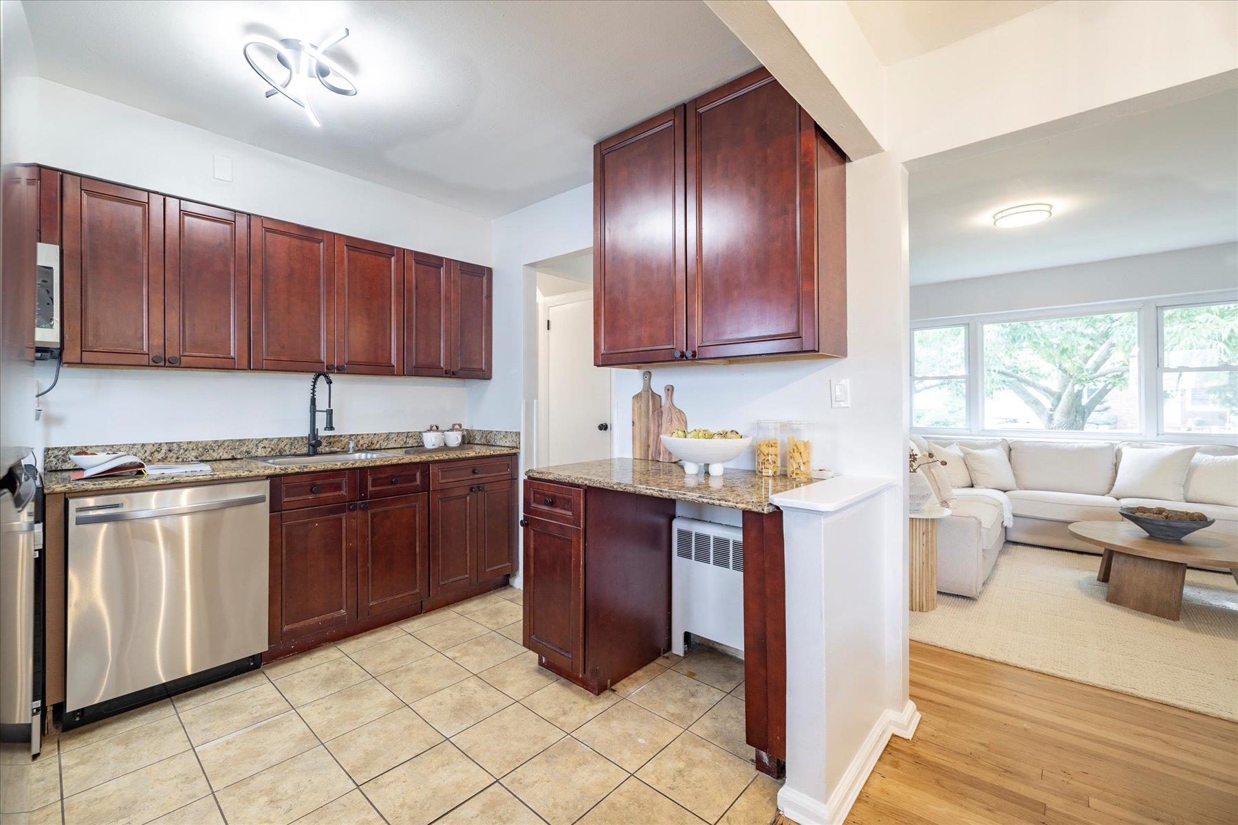 23 Lincoln Street, Elmont, New York image 5