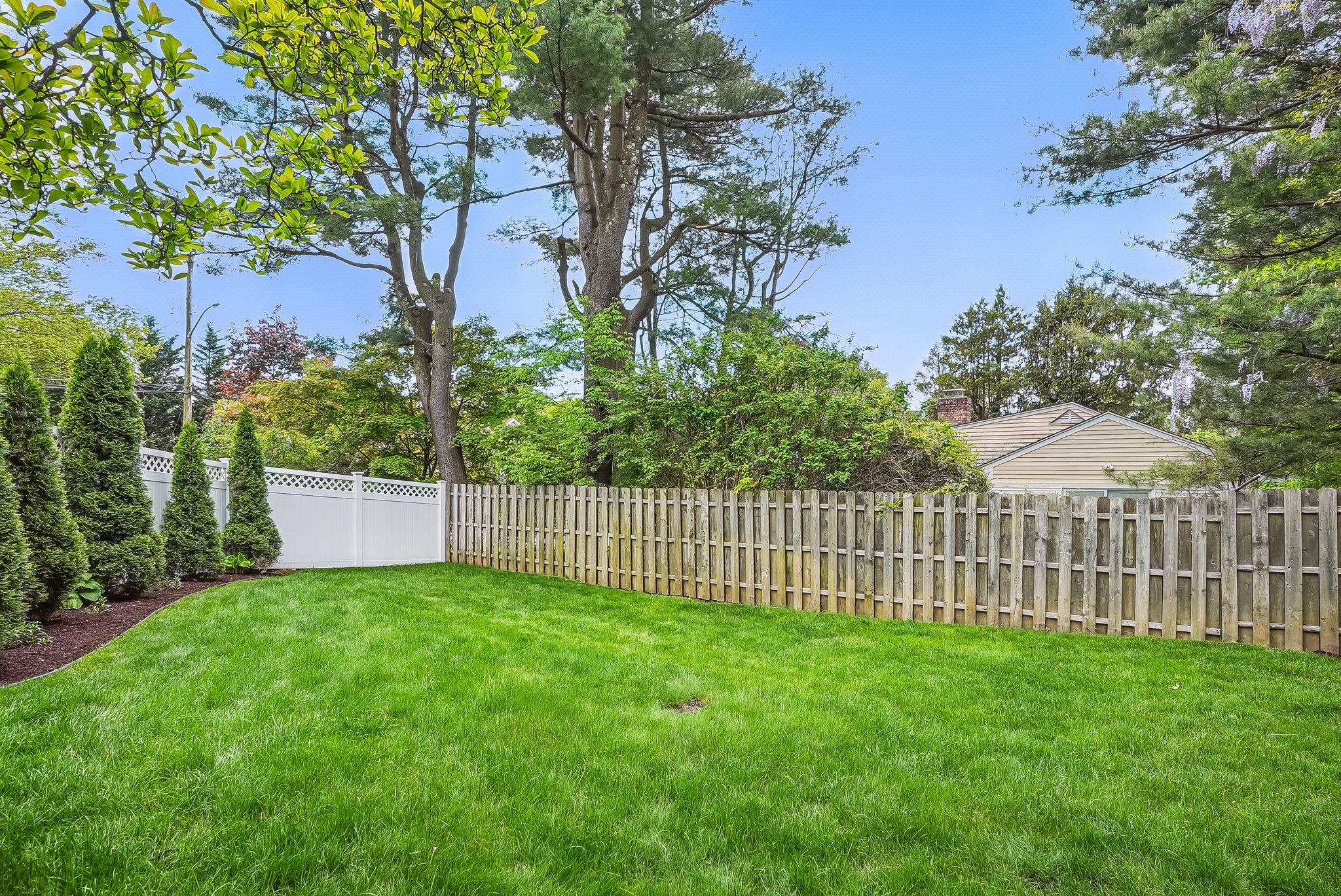 4 Sylvan Road, White Plains, New York image 24