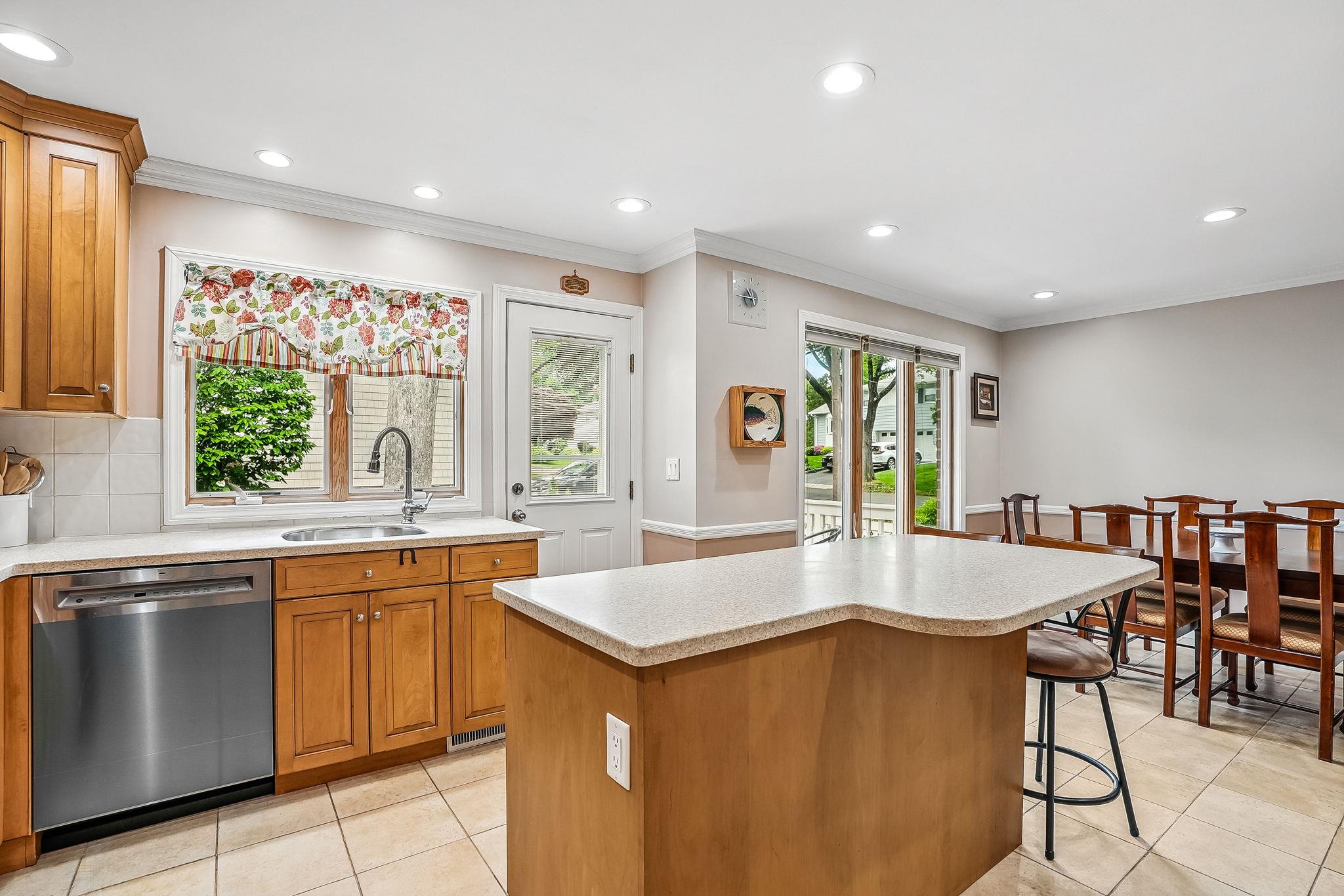 4 Sylvan Road, White Plains, New York image 6