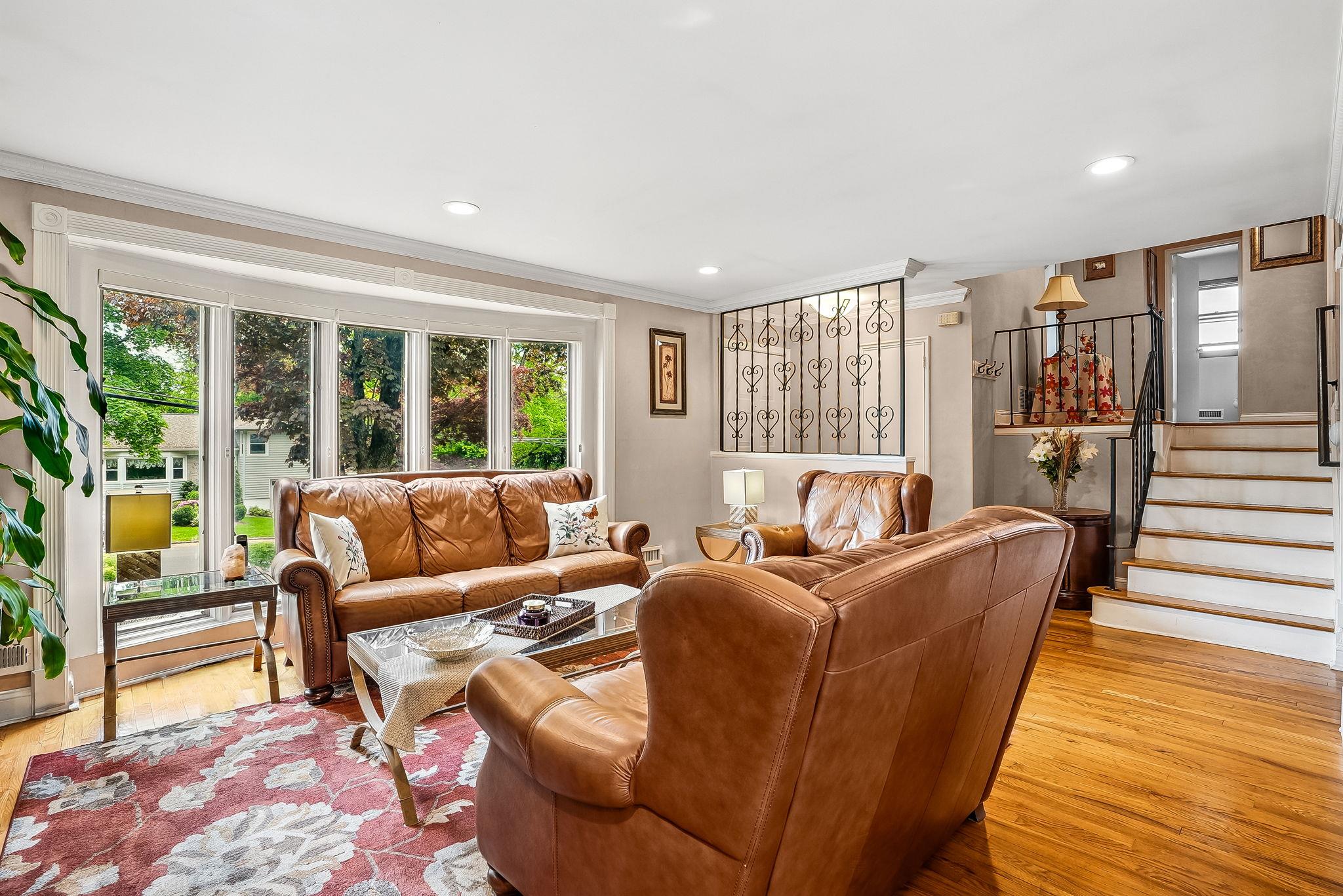 4 Sylvan Road, White Plains, New York image 3