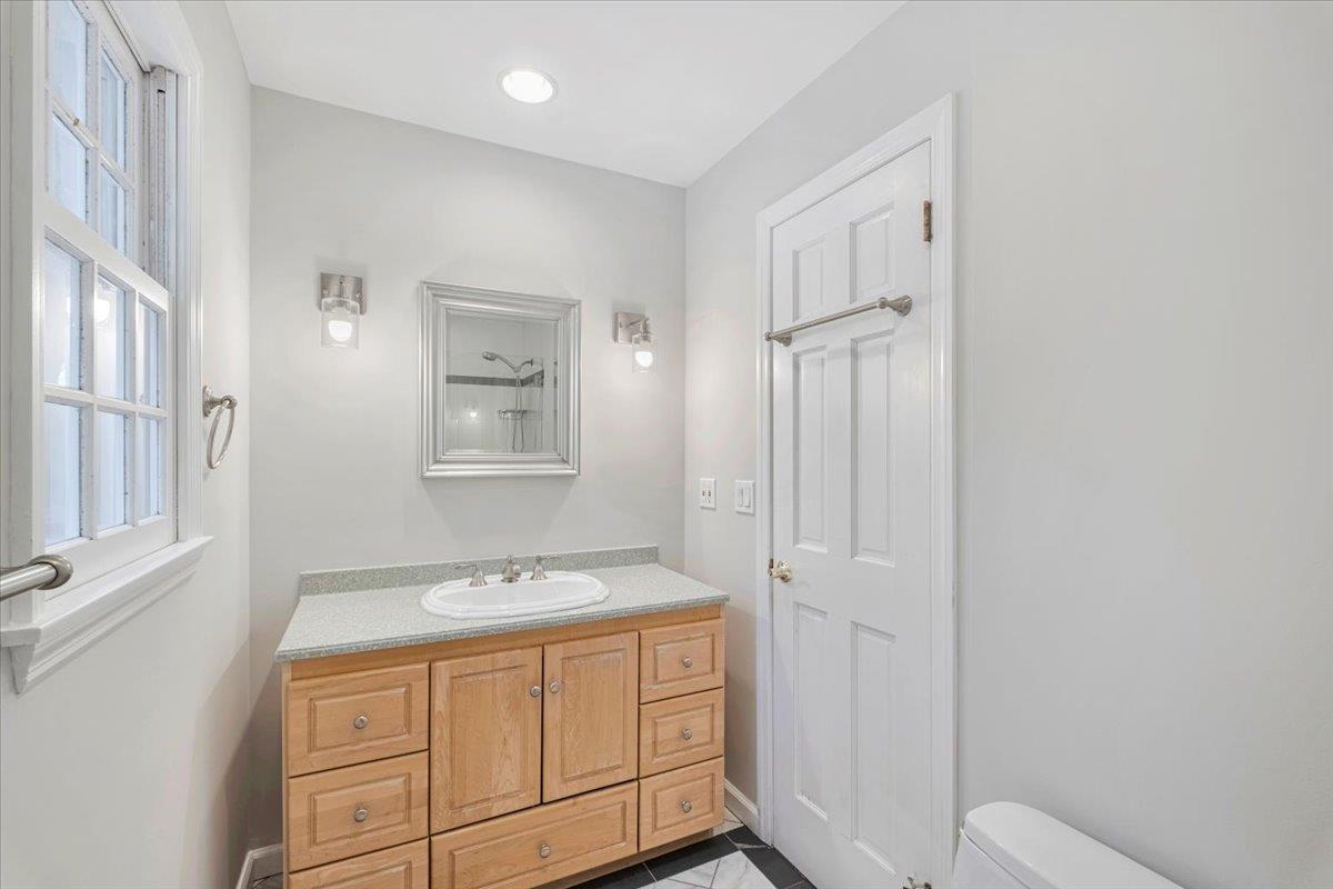 15 Milford Drive, White Plains, New York image 18