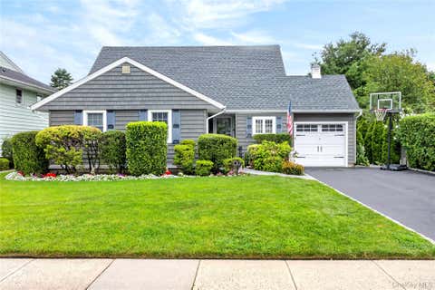 Homes For Sale - 38 Laurel Street<br/> Garden City, NY 11530