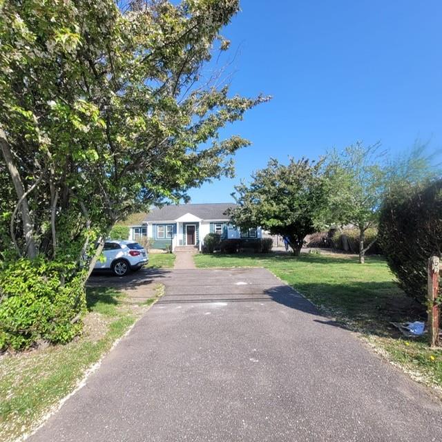 52 Columbus Boulevard, Amityville, New York image 2