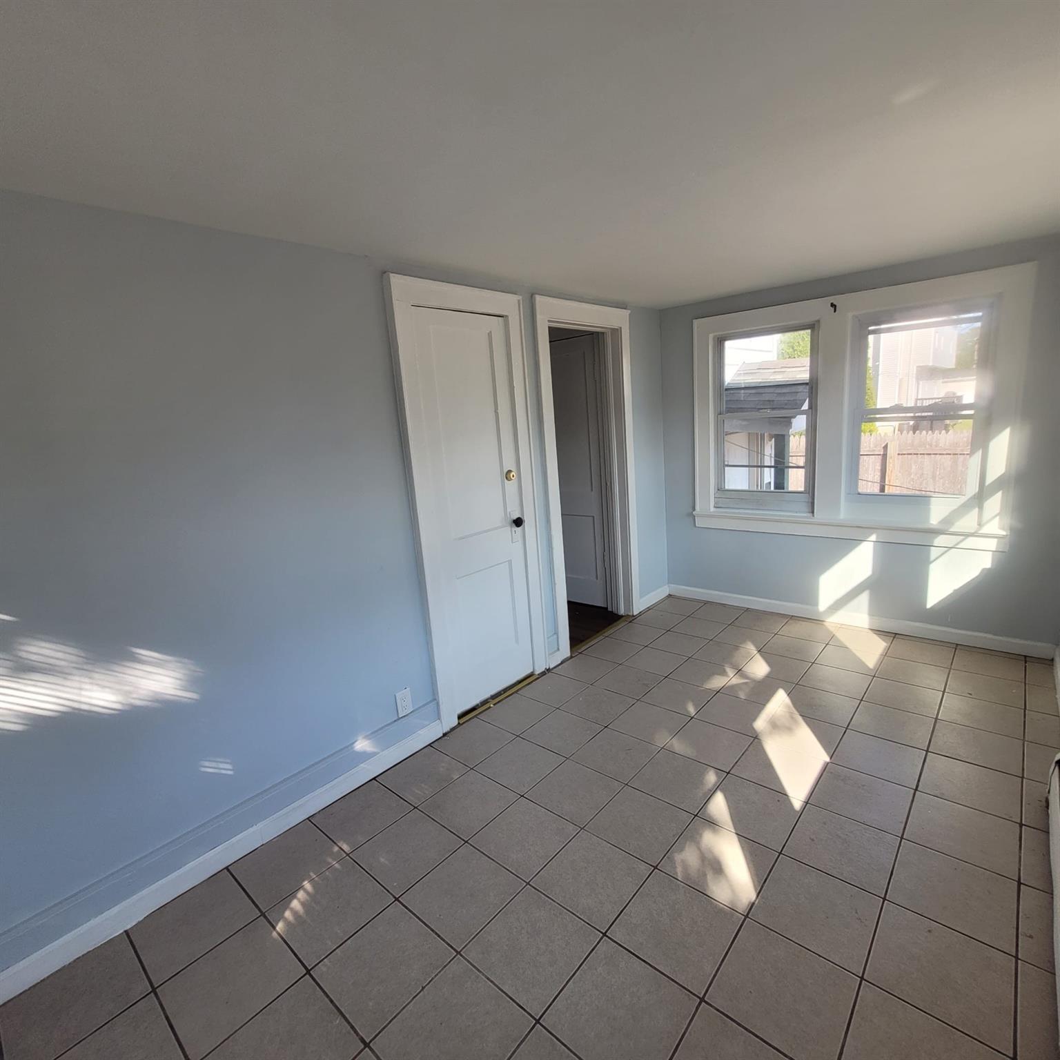 52 Columbus Boulevard, Amityville, New York image 10