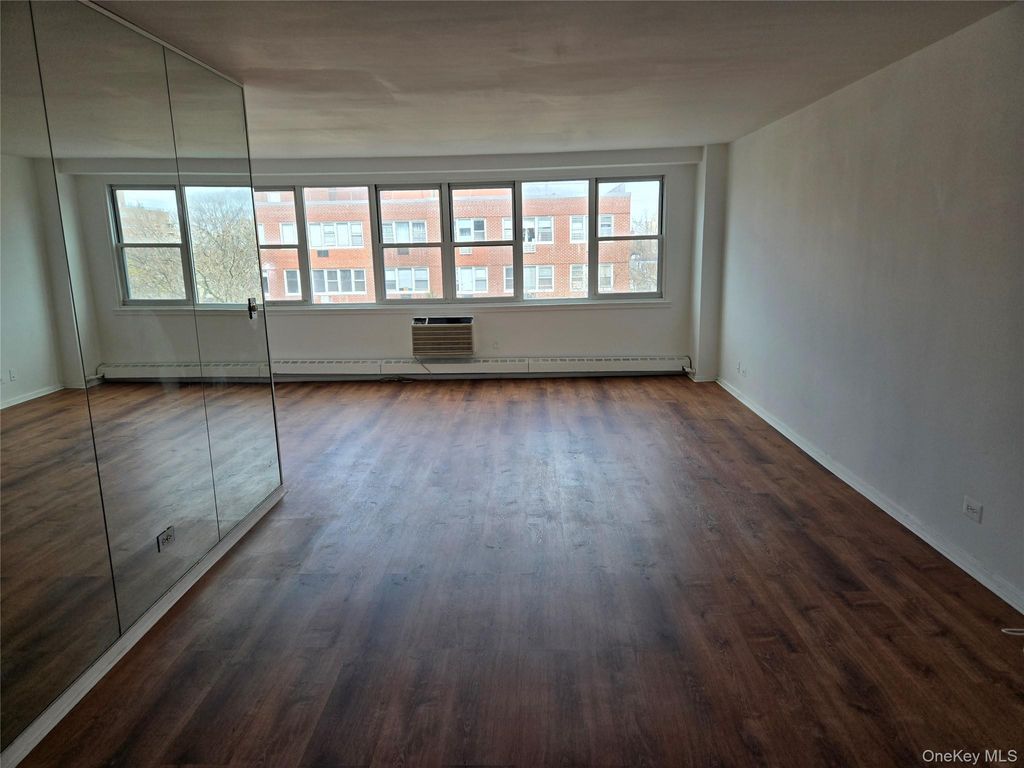 Photo of 16420 Highland Avenue #7S, Jamaica, NY 11432 (MLS # 984825)