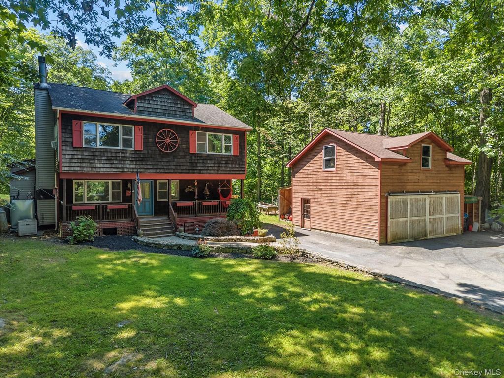 Photo of 176 Tibet Drive, Carmel, NY 10512 (MLS # 1015542)