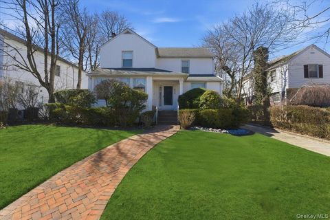 373 Northfield Road Woodmere NY 11598