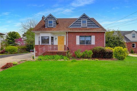 1707 N Gardiner Drive Bay Shore NY 11706