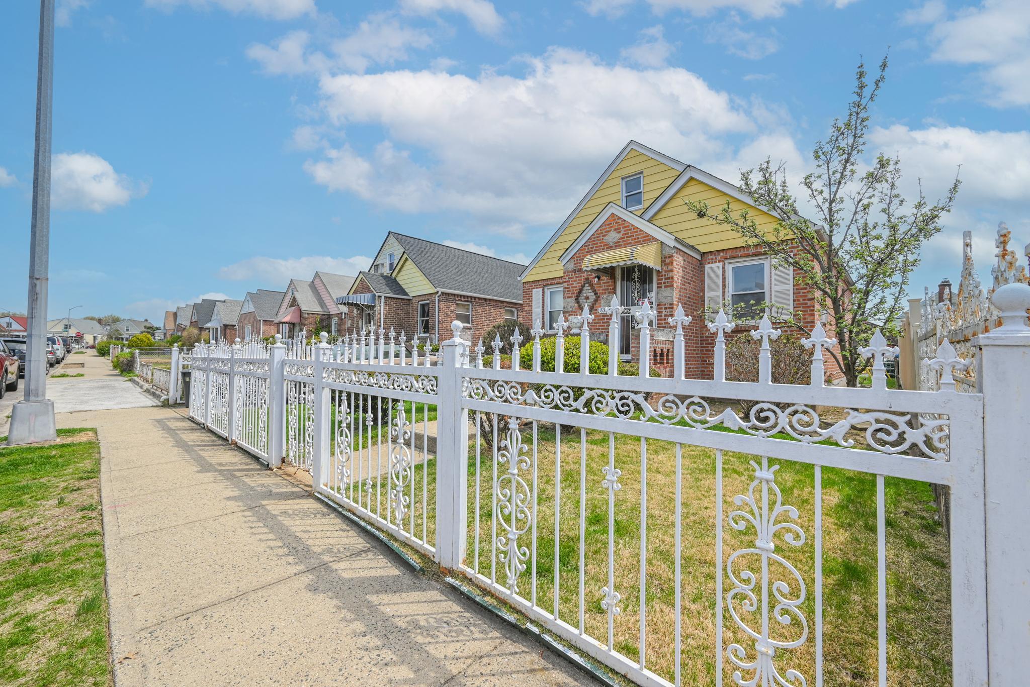 183-14 Arcade Avenue, Saint Albans, New York image 3