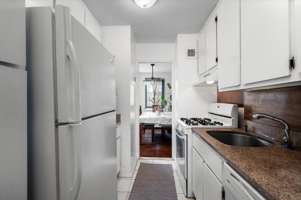 100 E Hartsdale Avenue #TJE, Hartsdale, New York image 12