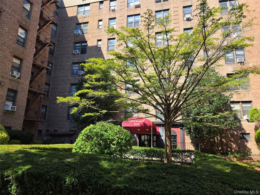 Photo of 83-25 98th Street #1P, Woodhaven, NY 11421 (MLS # 986438)