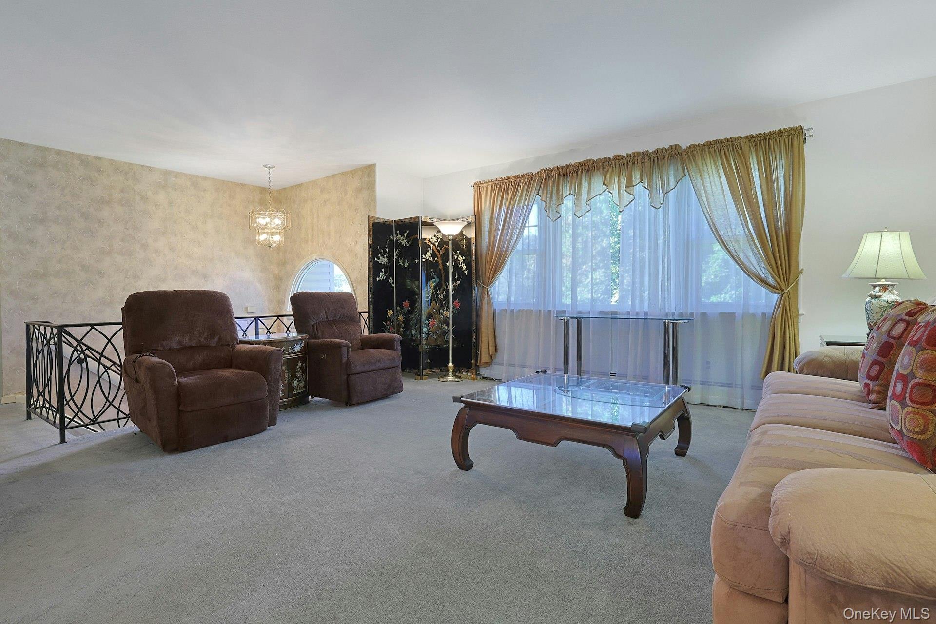 43 Bainbridge Avenue