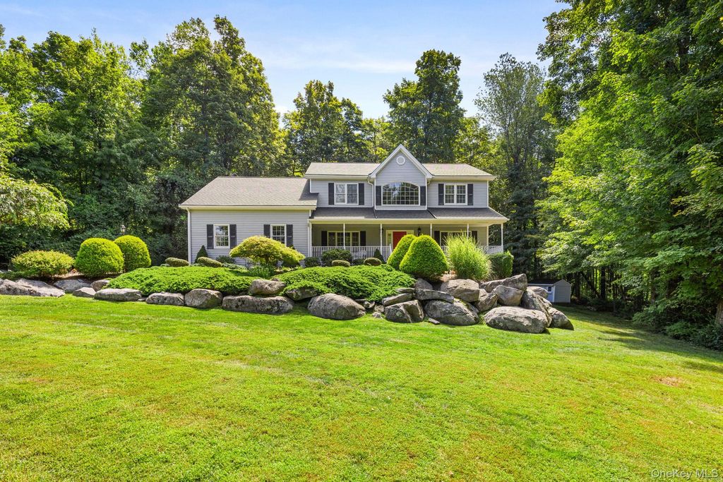 Photo of 8 Rose Lane, Brewster, NY 10509 (MLS # 986113)